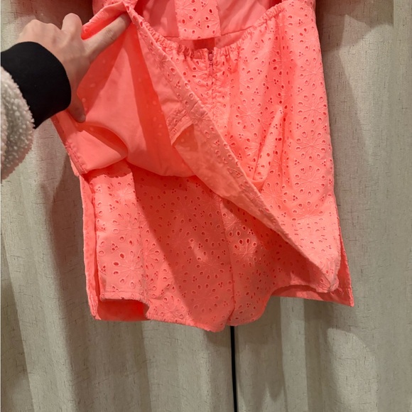 Lilly Pulitzer Coral Eyelet romper - Picture 5 of 6